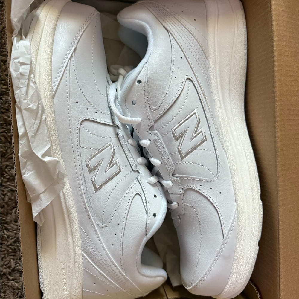 New Balance Classic White Athletic Shoes (Never worn!)